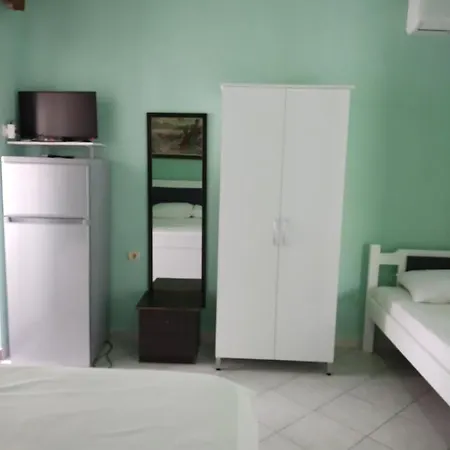 Mondi Laraj Gasthof Ksamil