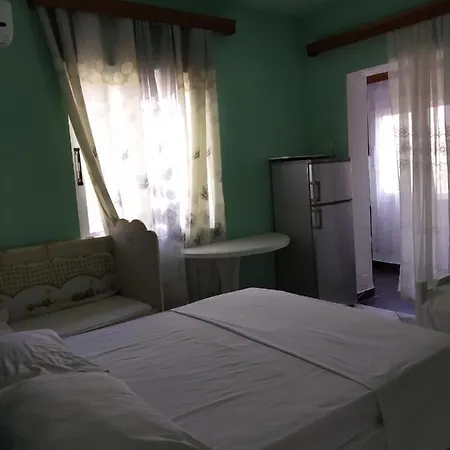 Mondi Laraj Gasthof Ksamil